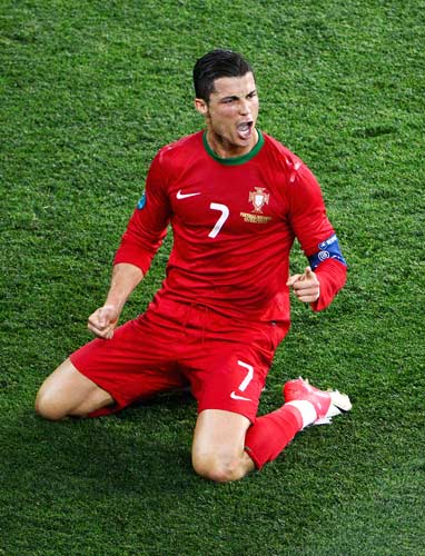 足球报：铜梁龙将在今日官宣刘建业担任新帅（《足球报》：铜梁龙今日官宣刘建业出任主教练）