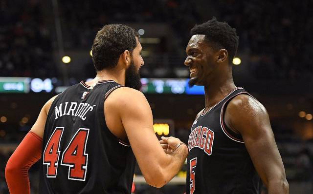 利物浦上次英超主场输三球还是21年2月，当时1-4不敌曼城（利物浦英超主场上次净负三球要追溯到2021年2月，当时1-4负于曼城）