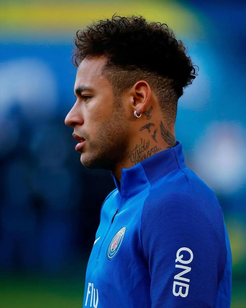 连负弱旅！骑士过去四场1胜3负，均输给战绩比自己差的球队（骑士近四战仅1胜3负，三败皆给战绩更差的对手）