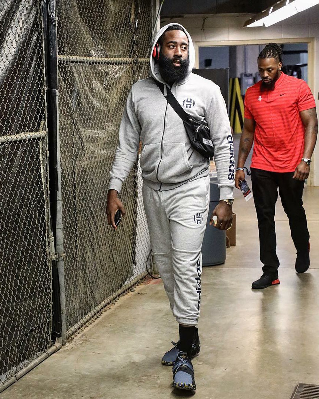 澳超战报：隆恩补时远射绝杀，布里斯班狮吼1-0阿德莱德联（澳超战报：隆恩补时轰远射，布里斯班狮吼1-0绝杀阿德莱德联）