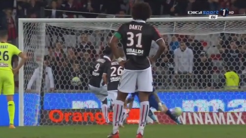 哈登的巅峰数据和实力，当年被低估了，他值得多一个MVP？（哈登巅峰被低估？数据与实力证明他本该再拿一座MVP）