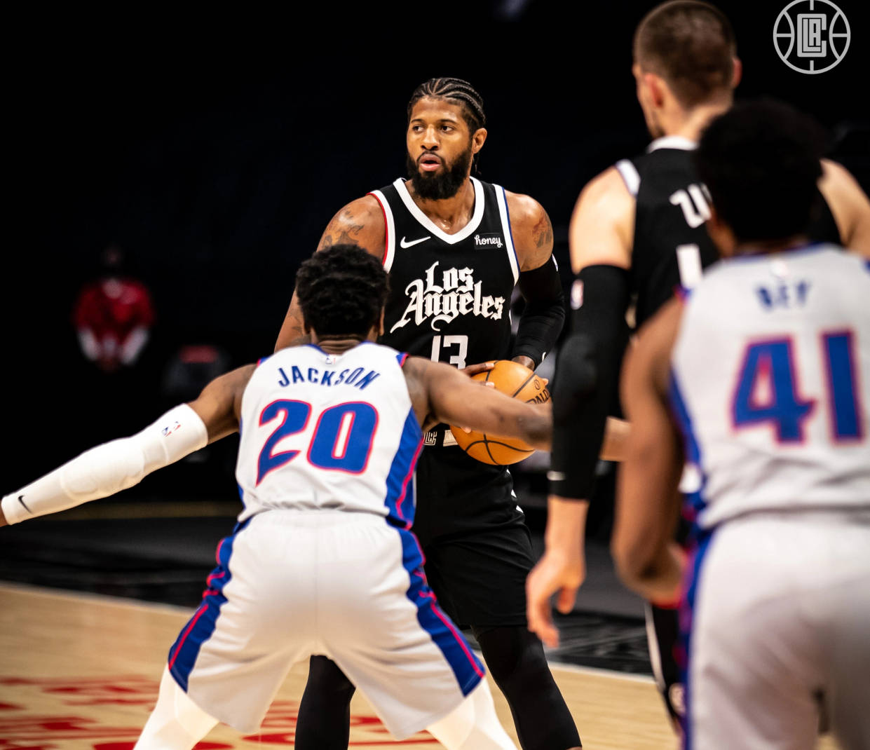 意媒：弗拉霍维奇内收肌拉伤，无缘对阵拉脱维亚（意媒：弗拉霍维奇因内收肌拉伤无缘战拉脱维亚）