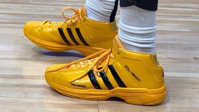 西媒：维尼修斯6场欧冠451分钟0进球，连续11场陷球荒（西媒：维尼修斯欧冠6战451分钟仍无进球，连续11场哑火）