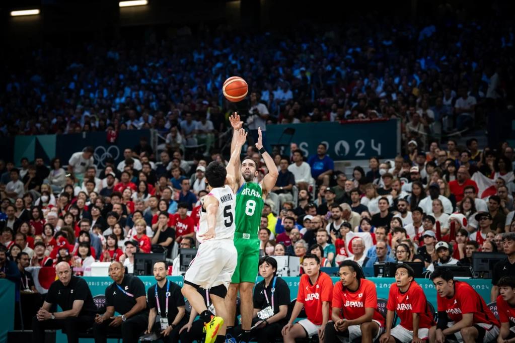 米兰名宿舍普琴科：莱奥可以在我那支米兰立足，能不能首发就不好说了（米兰名宿舍普琴科：莱奥足以在我那支米兰站稳脚跟，能否首发仍未可知）