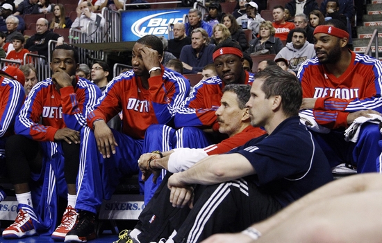 就在今天，12月8日凌晨！中超传来了青岛西海岸、武汉三镇和海港的新消息（12月8日凌晨，中超最新消息：青岛西海岸、武汉三镇与海港传来新动向）