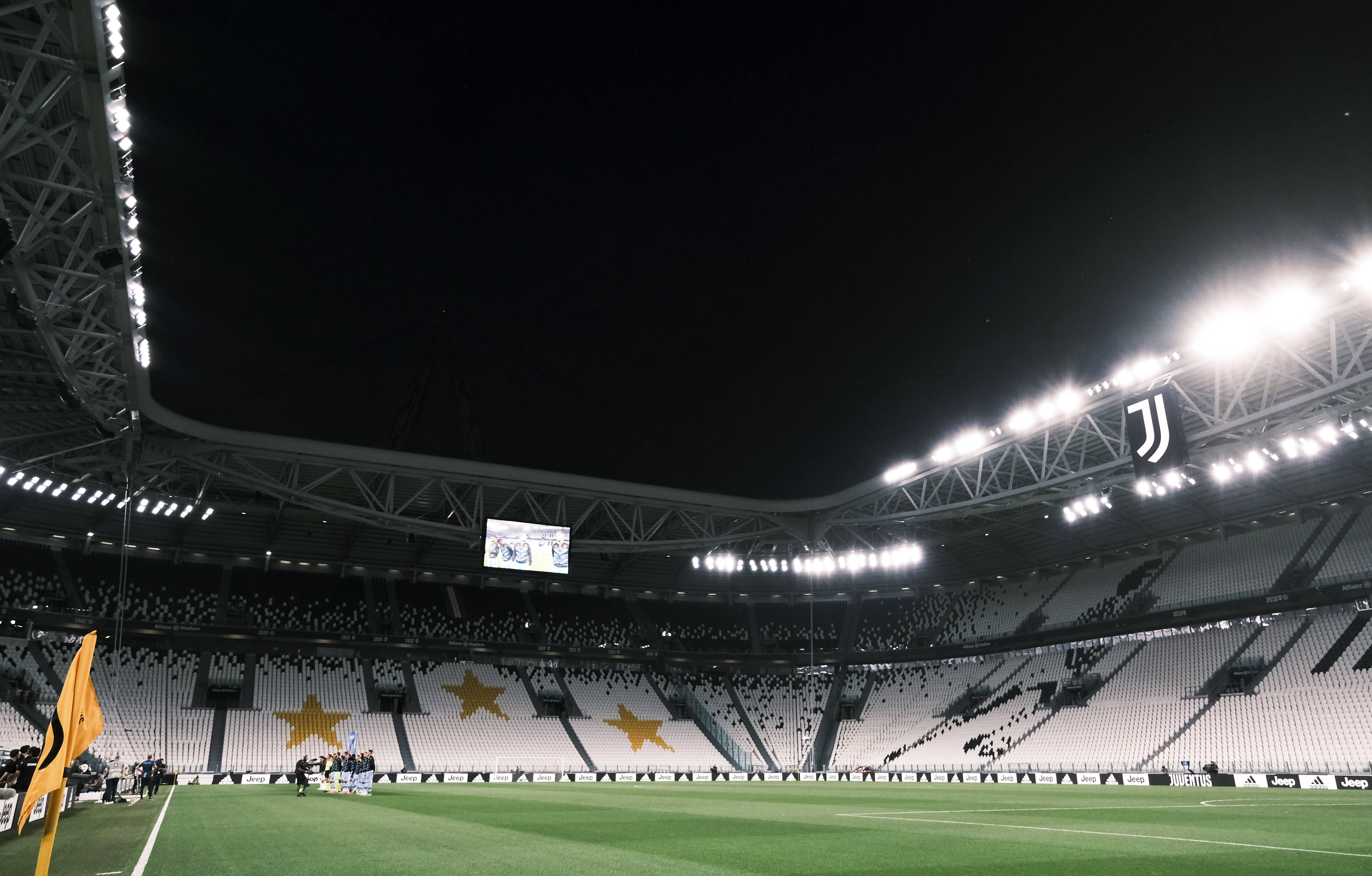 东契奇生涯30+5+5场次超越字母哥，升至历史第五（东契奇30+5+5次数超越字母哥，升至历史第5位）