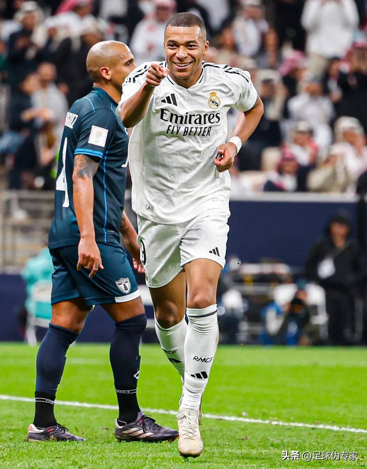 深圳新鹏城公告：向香港大埔火灾事故罹难者致以最深切的哀悼（深圳新鹏城发布公告：深切悼念香港大埔火灾遇难者）