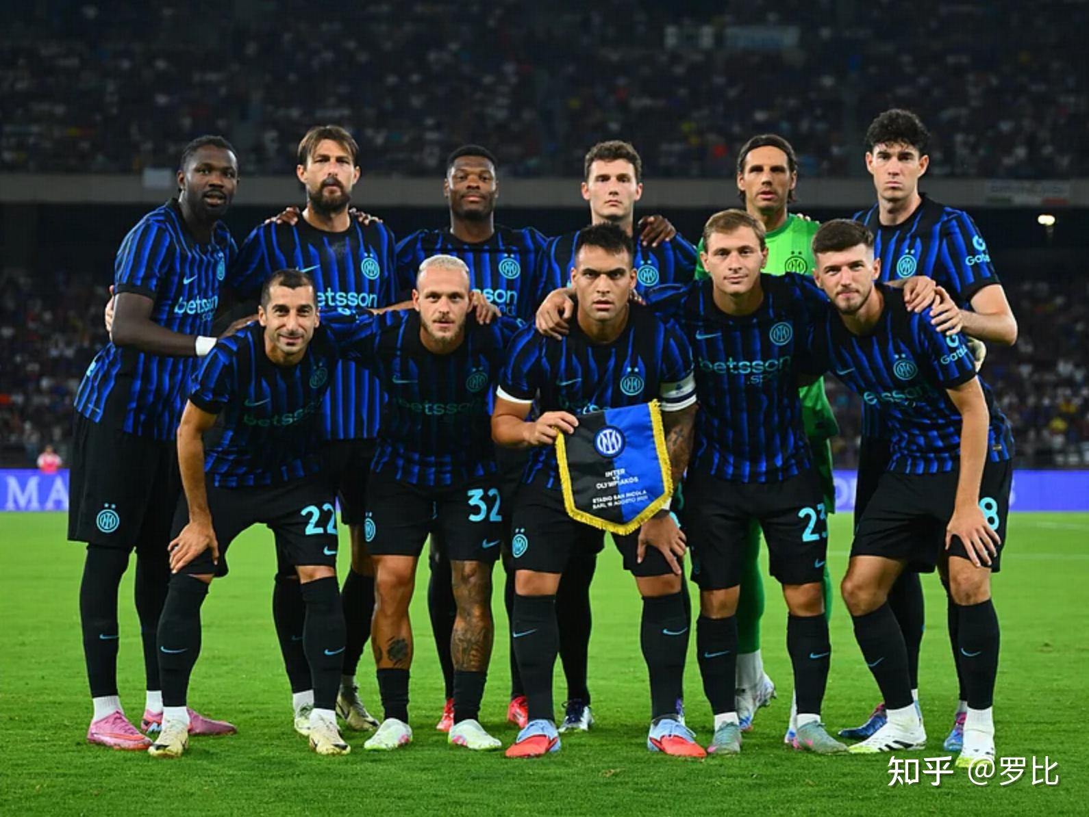 马尔卡宁肘翻克里斯蒂 被吹罚一级恶意犯规 独行侠2罚1掷（马尔卡宁肘击克里斯蒂遭判一级恶意，独行侠获两罚加球权）