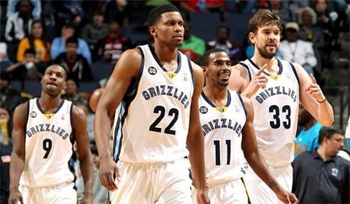 每体：2023年西甲冠军归属确定后，巴萨要求莱万别再进球（每体：2023西甲冠军落定后，巴萨被曝劝莱万别再进球）