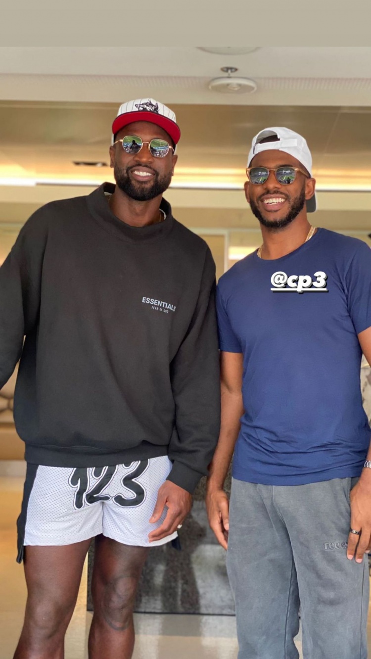 魔术vs热火前瞻：两队实力伯仲之间，临场状态左右比赛进程（魔术对阵热火前瞻：两队势均力敌，临场发挥将决定比赛走向）