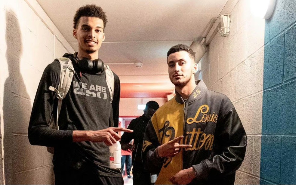 米体：虽然DV9经历肌肉疲劳，但斯帅仍会让他首发踢佛罗伦萨（米体：尽管DV9遭遇肌肉疲劳，斯帅仍将安排其首发战佛罗伦萨）