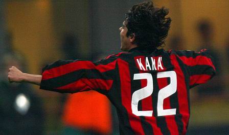 阿森纳在阿斯顿维拉的惊险失利使得争冠形势更加复杂（阿森纳客场险负阿斯顿维拉，冠军争夺战再添变数）