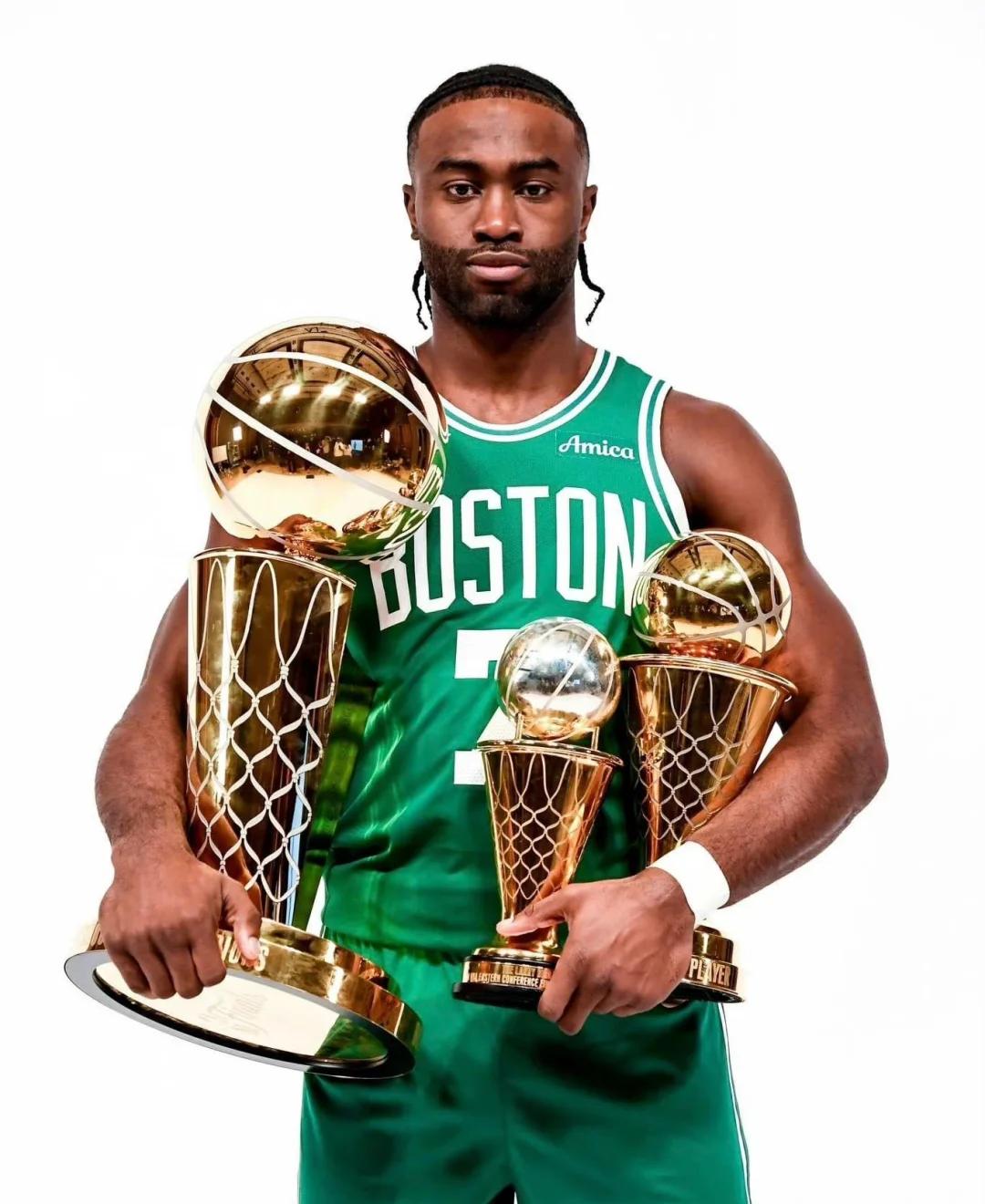 火箭连续胜利，团队士气稳步提升（火箭再取连胜，球队士气持续高涨）