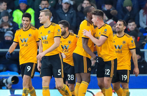 CBA揭幕战半场：布朗&塔克合砍25分，广厦51-41山西（CBA揭幕战半场：布朗塔克合得25分，广厦51-41暂领先山西）