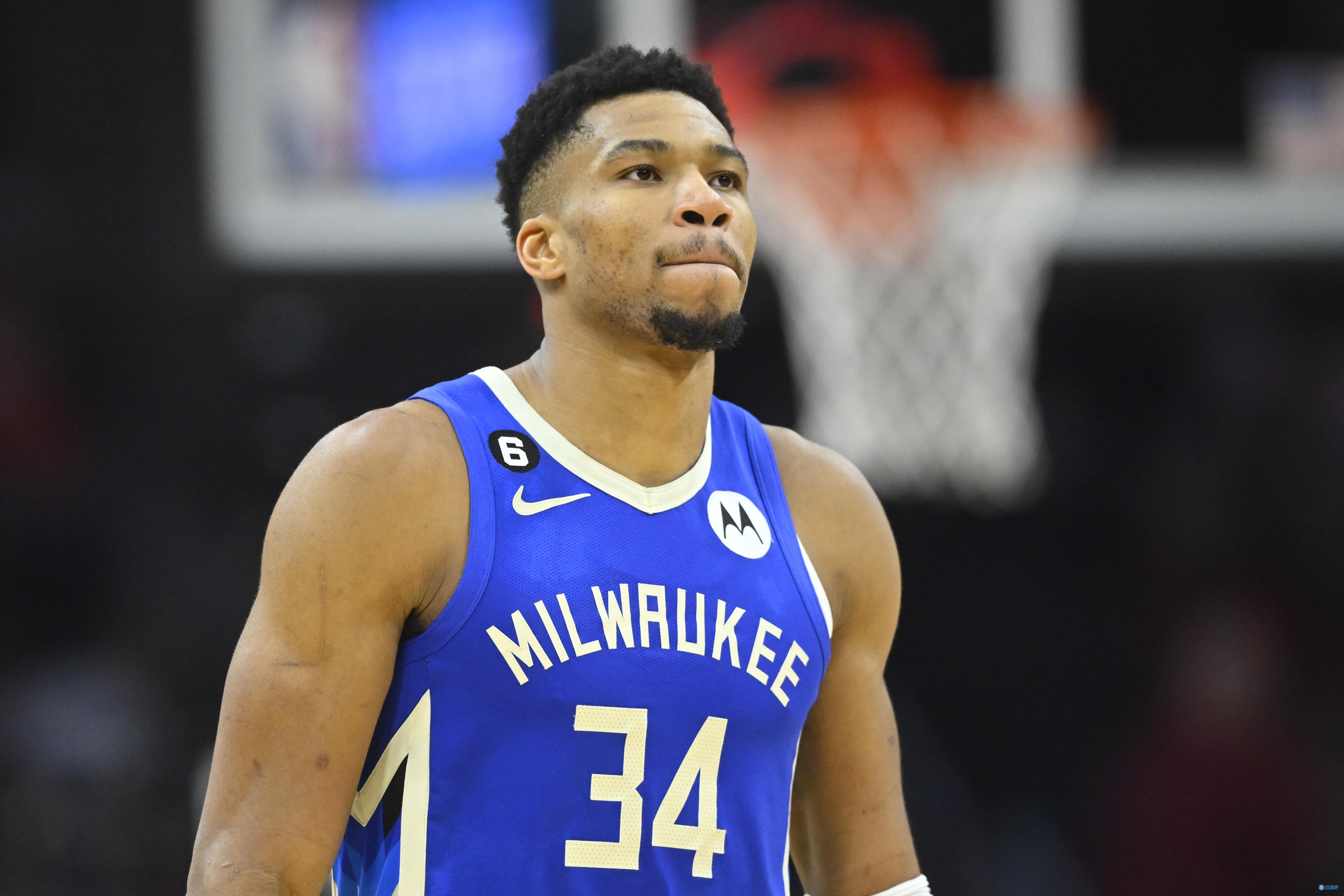 迪格雷戈里奥在发布会上走神，随后让记者重新问了一遍问题（迪格雷戈里奥发布会上分神，要求记者再问一遍）