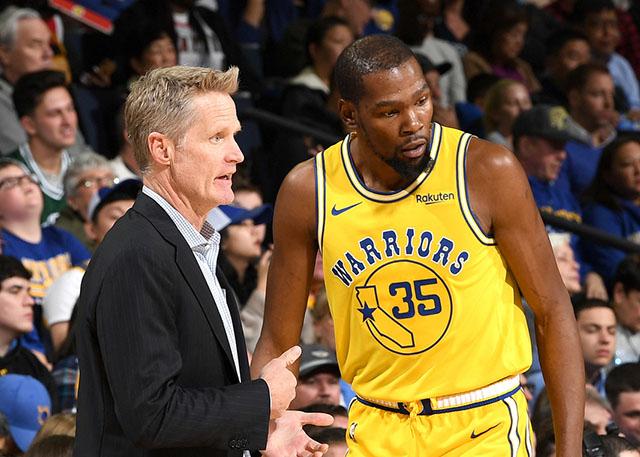 邮报：C罗在白宫获赠特别礼物，一把通向总统官邸的钥匙（邮报：白宫赠C罗特别礼物，一把通往总统官邸的钥匙）