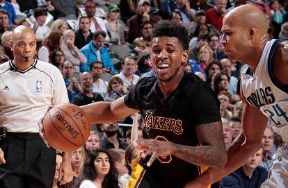 亚历山大22分创赛季新低！承认马刺比雷霆更强 直言想卫冕需变更好（亚历山大仅22分创本季新低：直言马刺强于雷霆，卫冕需变得更强）